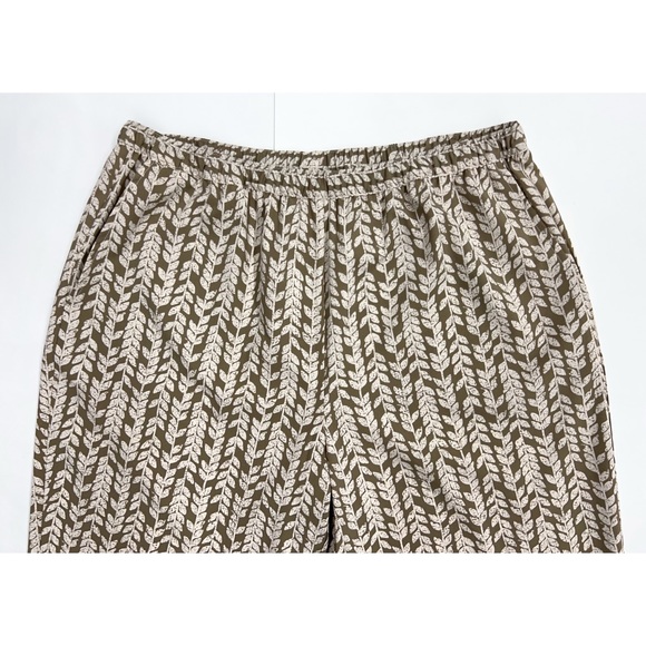 Coldwater Creek Light Brown and Cream Printed Leaves Pull On Pants